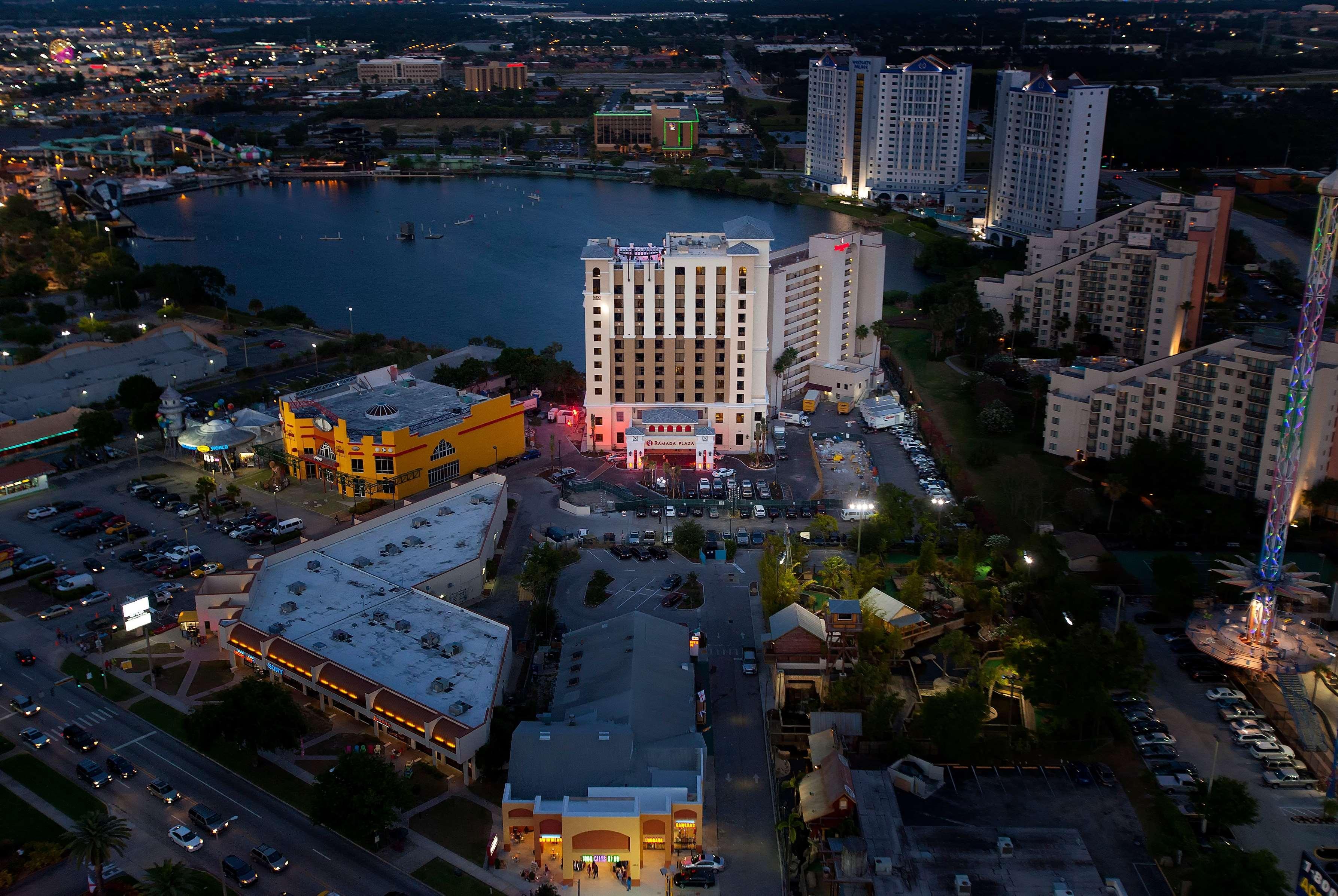 Ramada Plaza By Wyndham Orlando Resort & Suites Intl Drive Exteriér fotografie